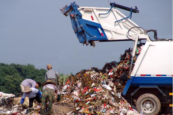 合肥市部署开展固体废物堆存场所排查整治工作